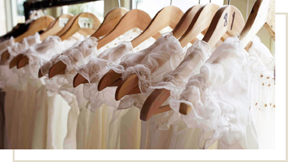 Công ty giặt hấp/ giặt khô váy cưới đầm cưới chuyên nghiệp tại hcm