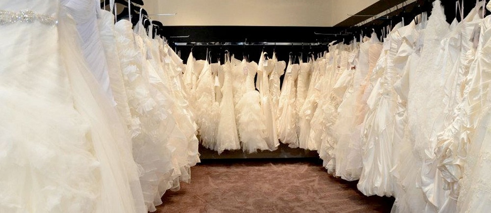 Địa chỉ giặt hấp giặt khô váy cưới đầm cưới tại Quận 8 TPHCM